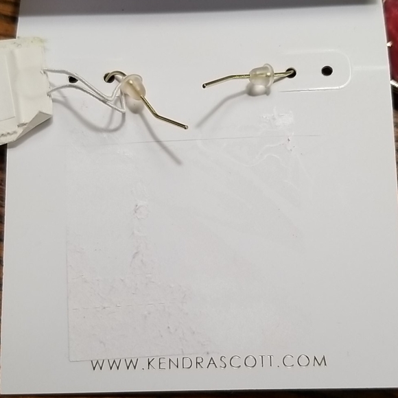 Kendra Scott Chairman Earrings in Berry Illusion - Picture 7 of 7